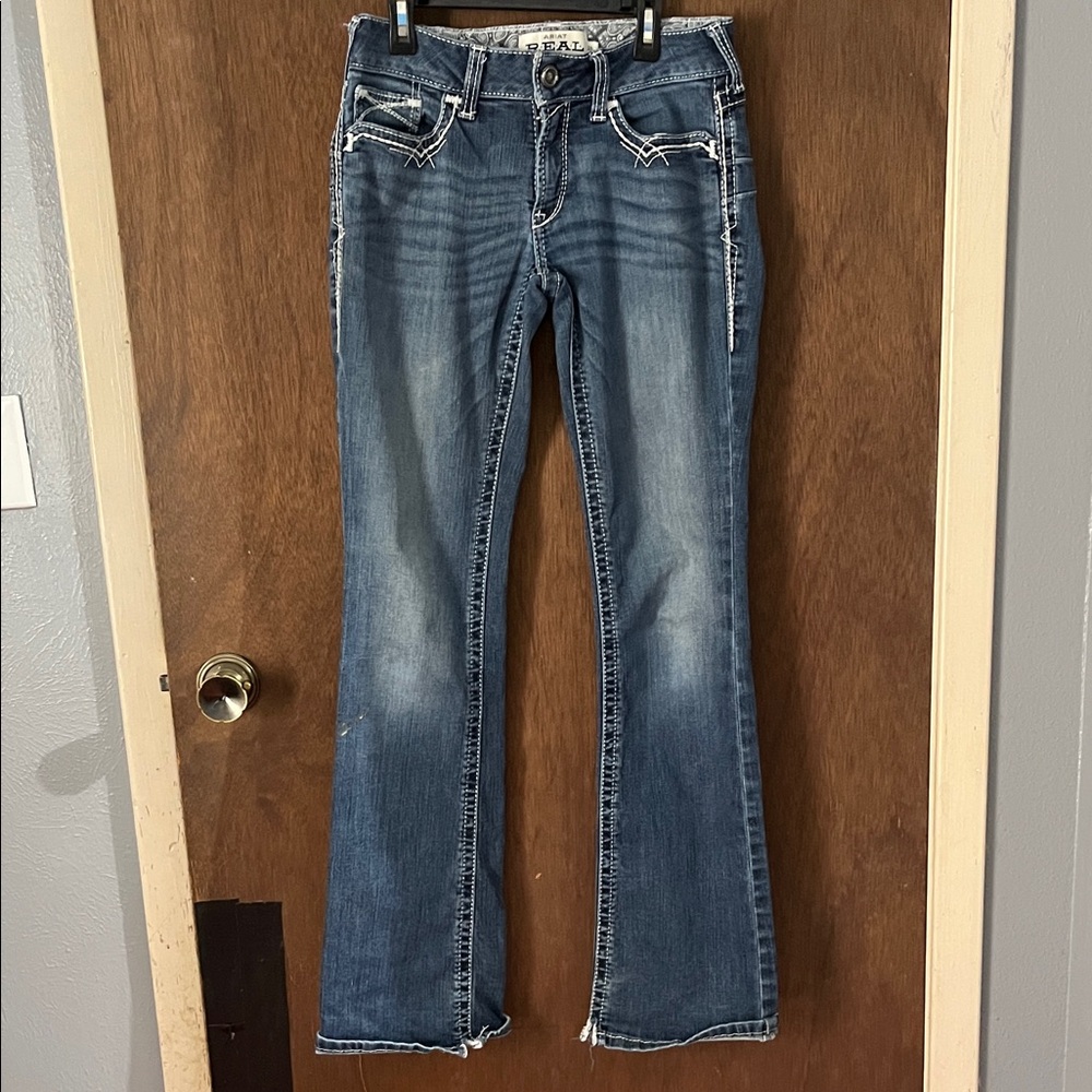 Ariat Women's Medium Wash Flared Jeans with Contrast Stitching